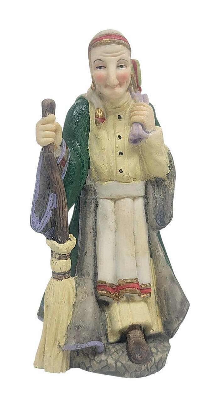 Vtg 1992 La Befana Italy Lady Figurine International Statue SC05 Broom Presents